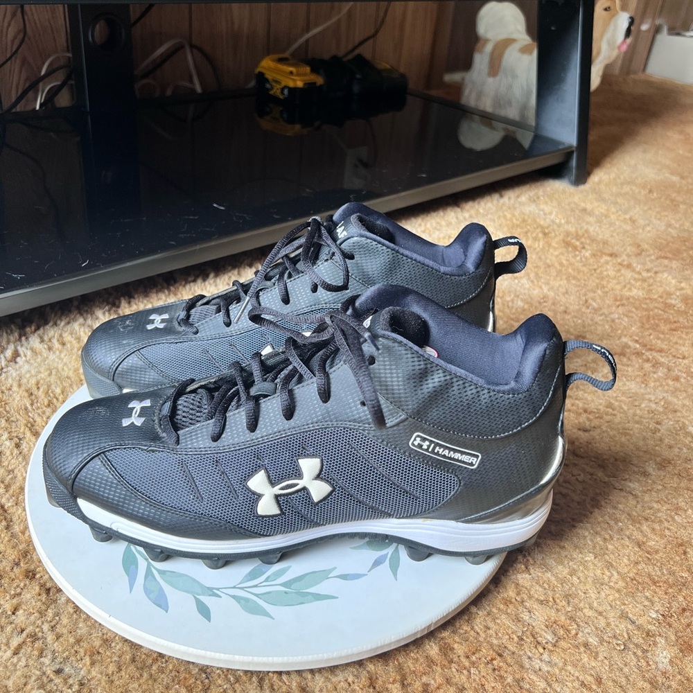 Under Armour Men's Hammer Proto Power Mid Top Cleats US Size 13.